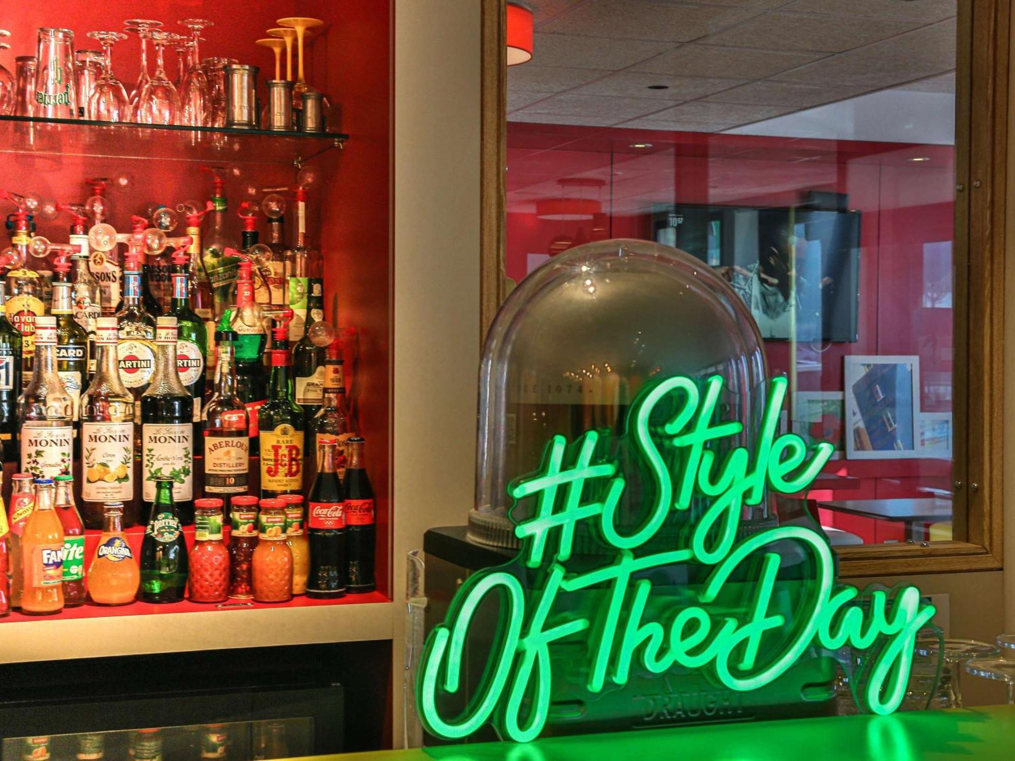 Ibis Styles Centre Historique Hotel 3*