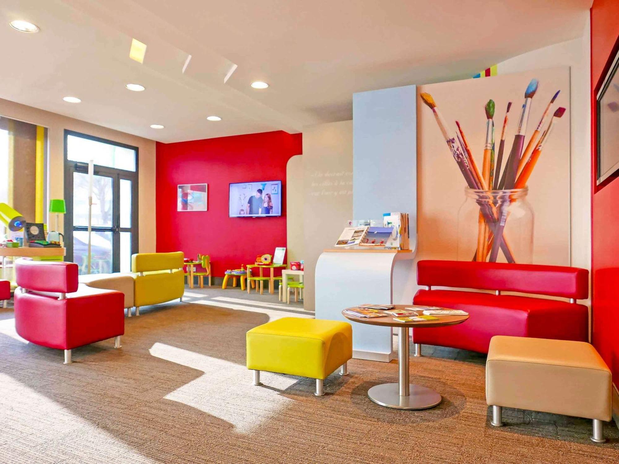Ibis Styles Centre Historique Hotel 3*